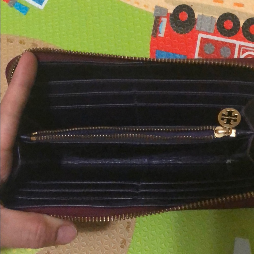 Tory Burch Wallet - Picture 3 of 4